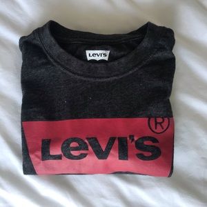 levis t-shirt
